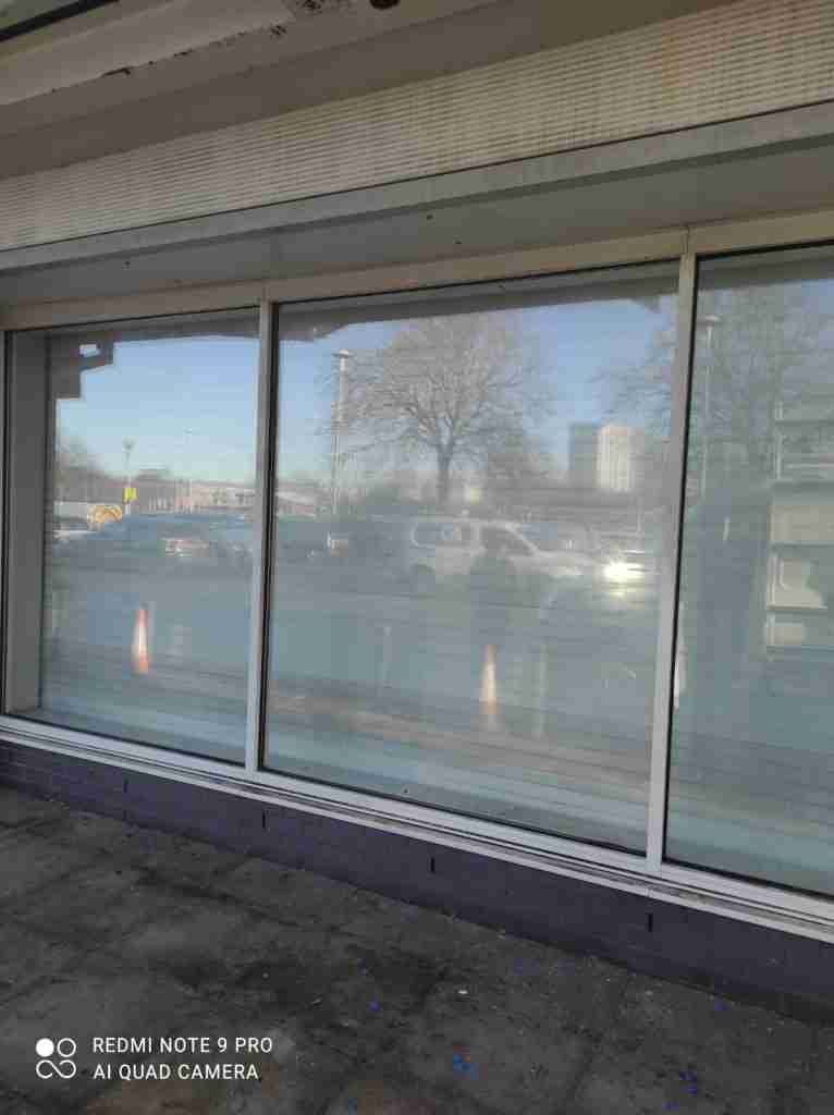 Commercial Glazier