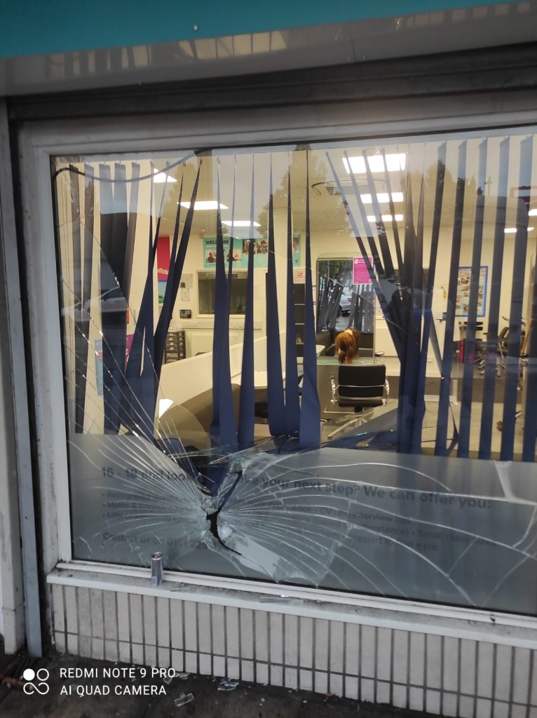 Emergency Glazier